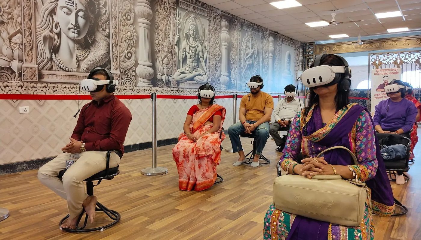 Visitors at the Ujjain VR centre